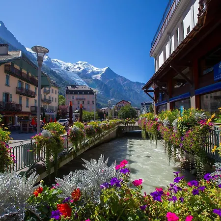 Le Cham 106 Modern Studio In Central Chamonix | Walk To Ski Lift & Town Center - Happy Rentals 아파트 *